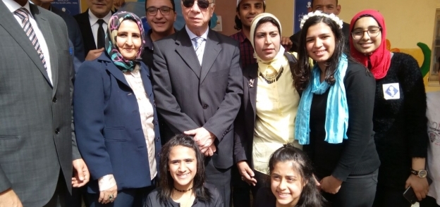 محافظ القاهرة  يشهد مبادرة "خليك زى أدم"
