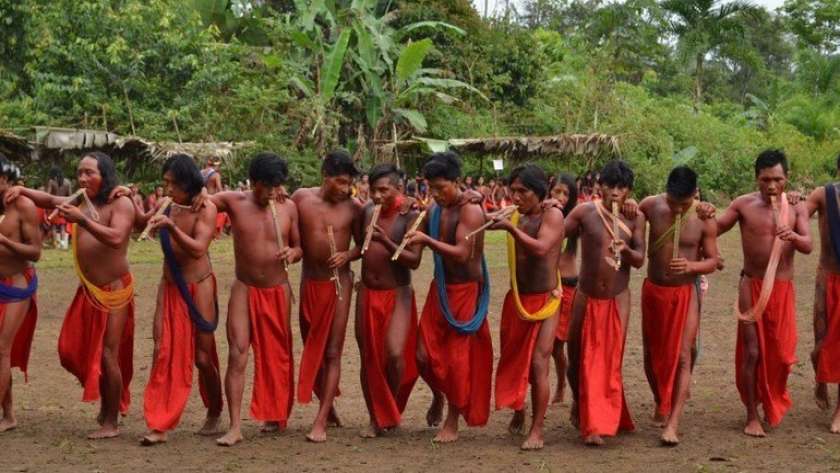 السكان الأصليون بالأمازون