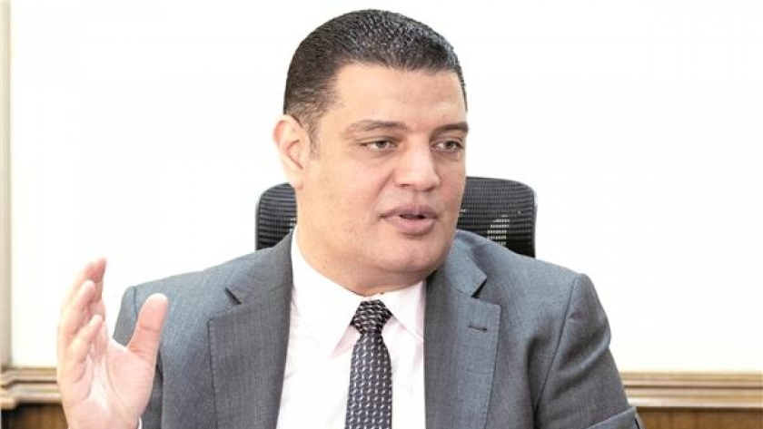 الدكتور أيمن عبد الموجود