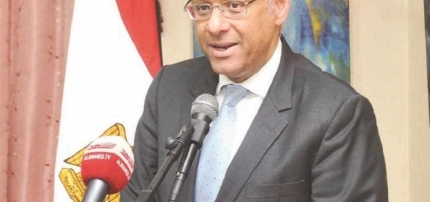 السفير ياسر عاطف