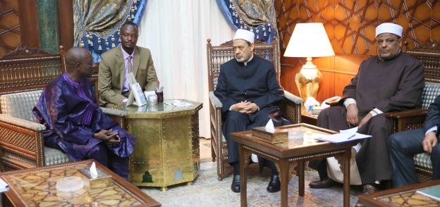صورة من لقاء شيخ الازهر بسفير أفريقيا الوسطى