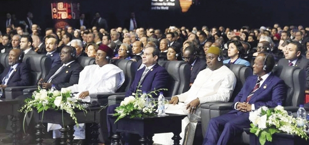 الرئيس «السيسى» يتوسط قادة أفريقيا فى منتدى الاستثمار 2018 بشرم الشيخ