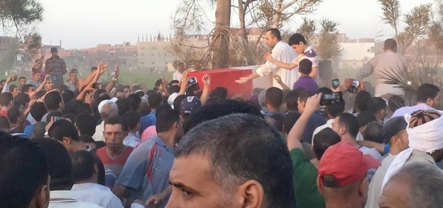 تشييع جنازة "شهيد الهليكوبتر" محمود متولي في الدقهلية