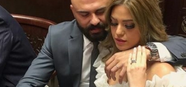 أحمد صلاح وزوجته
