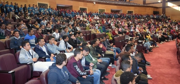بمشاركة 14 جامعة مصرية.. صيدلة سوهاج تختتم مؤتمرها " خطوة علي الطريق" 