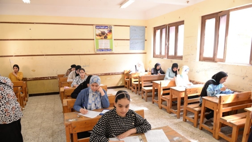 امتحان اللغة العربية الصف الثالث الإعدادي محافظة الغربية