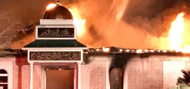 بالصور| حريق يلتهم المركز الإسلامي بولاية تكساس الأمريكية
