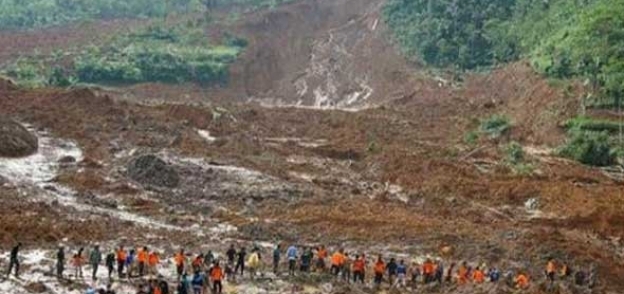 كوارث عالمية: انهيار أرضي في بوركينافاسو..وأمطار تغمر تطوان المغربية