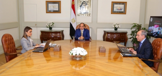 الرئيس عبد الفتاح السيسي يلتقي الدكتورة سحر نصر وزيرة التعاون الدولي