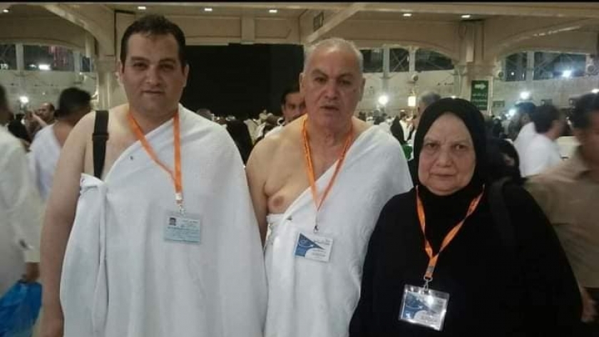 الدكتور محمد كمال رزق ووالديه