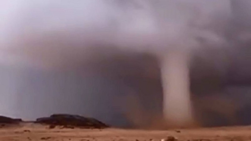 صورة من الفيديو المتداول عن إعصار حائل