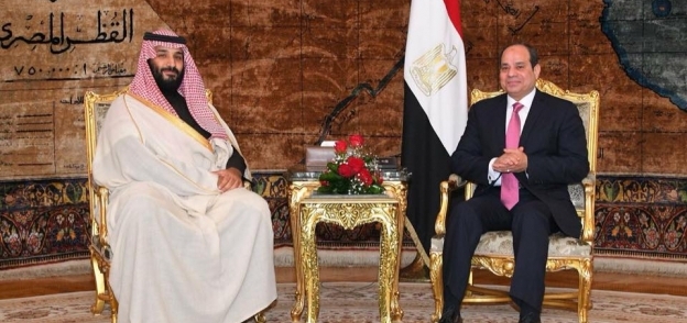 الرئيس السيسي وولي العهد السعودي محمد بن سلمان في لقاء سابق