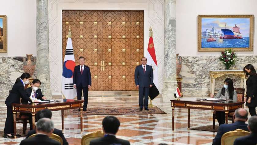 السيسي يستقبل رئيس كوريا الجنوبية