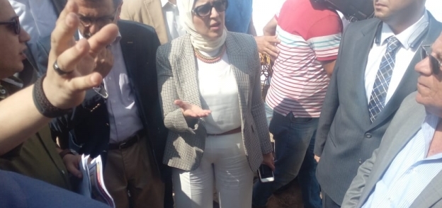 وزيرة الصحة  خلال جولة بورسعيد