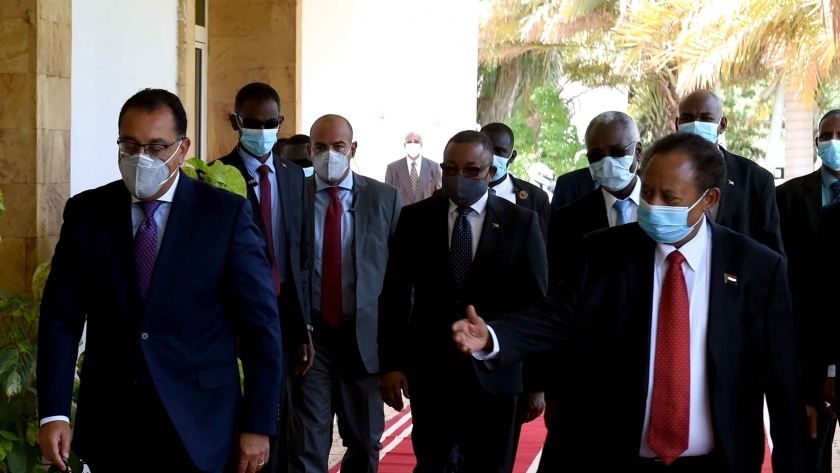 "مدبولي" وحمدوك في مقر مجلس الوزراء السوداني اليوم