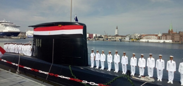 مراسم تسلم البحرية المصرية للغواصة الألمانية
