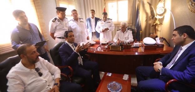 وفد لجنة حقوق الإنسان يزور أقسام شرطة بالقاهرة