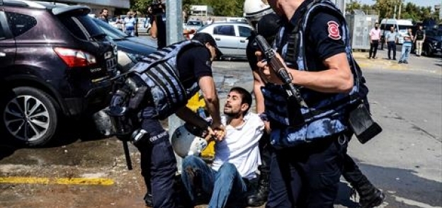 الشرطة التركية تفرق مظاهرة احتجاجية