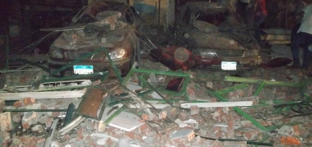 بالصور| مصرع سيدة وطفل وإصابة 11 آخرين في انفجار بمنزل في الفيوم