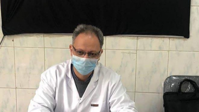 الدكتور شومان ربيع ، مدير مستشفى حميات كفر الشيخ