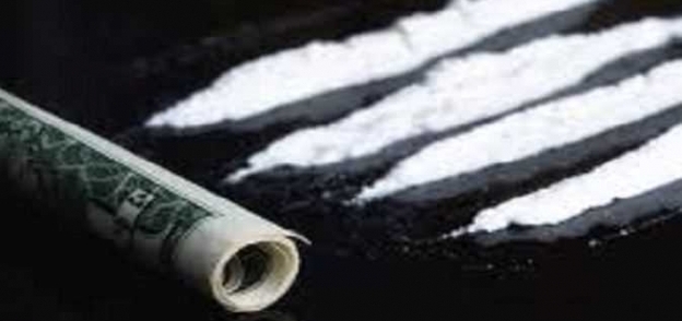 ضبط تاجر مخدرات بحوزته ٣٥٠ جرام "هيروين وشابو" بسوهاج