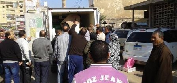 بالصور| رئيس مجلس مدينة المحلة يشهد تفعيل 5 منافذ لبيع السلع الغذائية