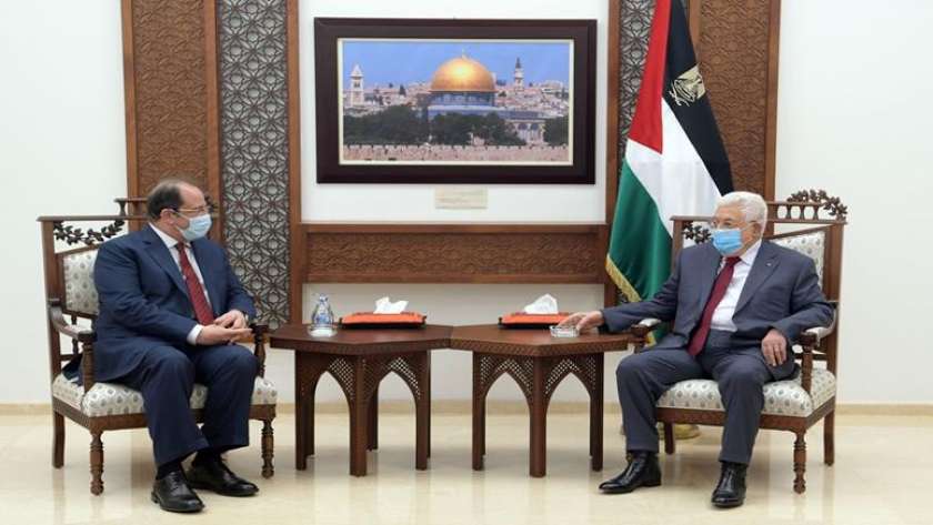 الرئيس الفلسطينى واللواء عباس كامل