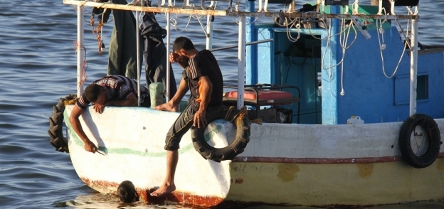 زوارق اسرائيلية تستهدف صيادين فلسطينين ..صورة أرشيفية