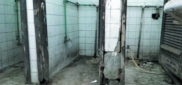 حمامات غير نظيفة داخل إحدى المدارس