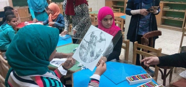 ثقافة أسيوط تنظم أنشطة للأطفال لتنمية مهاراتهم الفنية