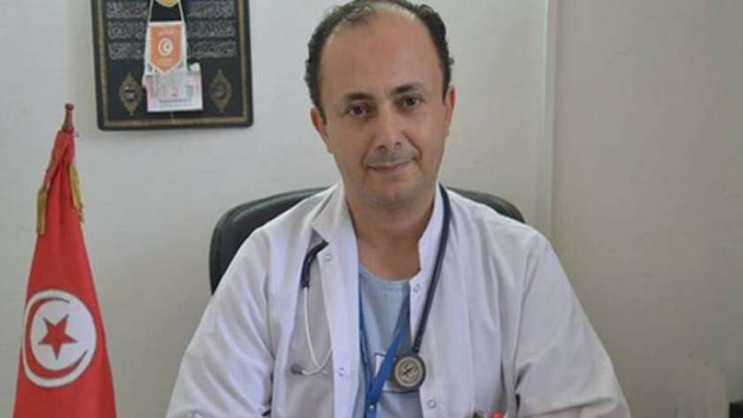 الطبيب التونسي ذاكر الأهيذب، أحد الداعين لعدم التهويل من خطورة أوميكرون