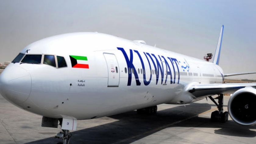 الكويت تقرر عودة الطيران التجاري المباشر إلى مصر
