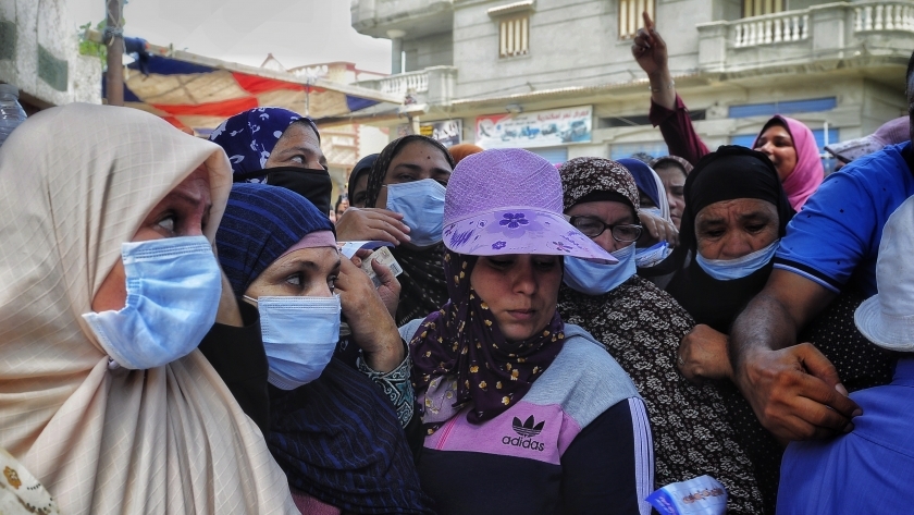 خناقة وتزاحم بين سيدات منتزه ثالث شرق الإسكندرية للإدلاء بأصواتهن