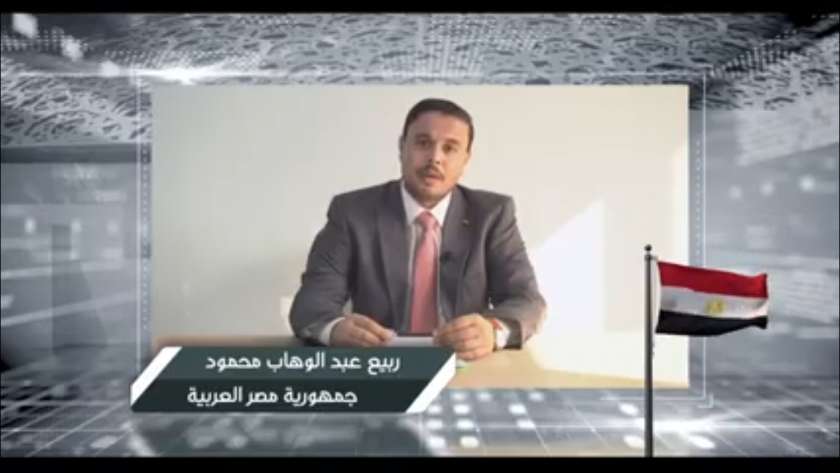 ربيع عبدالوهاب المعلم المصري بالقائمة النهائية في مسابقة الإمارات