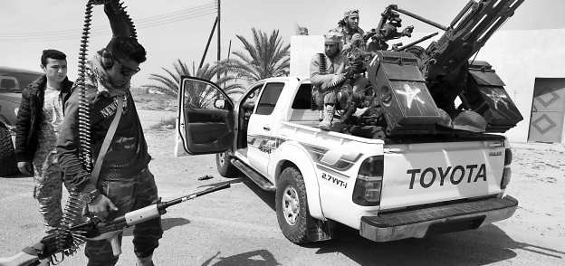 استمرار المعارك يهدد وحدة ليبيا