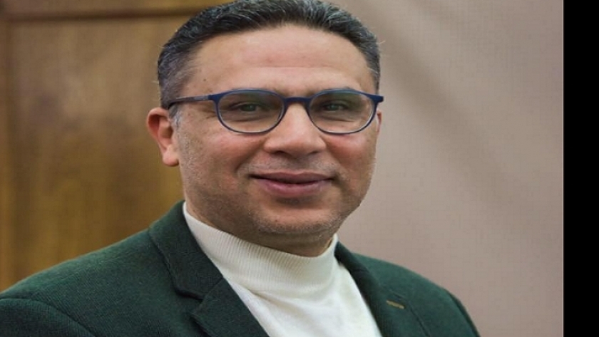 الكاتب الصحفي طارق رضوان