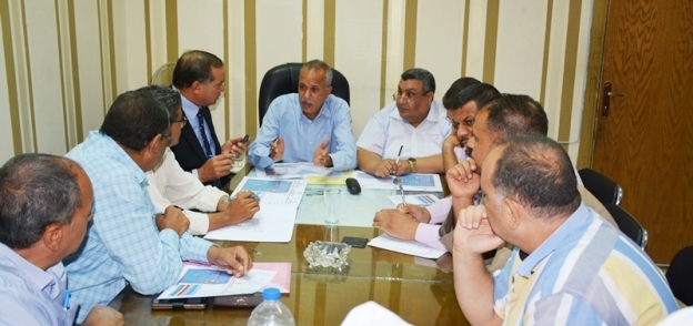 لجنة لمناقشة المخطط العام لمنطقة أثاث طهطا بسوهاج