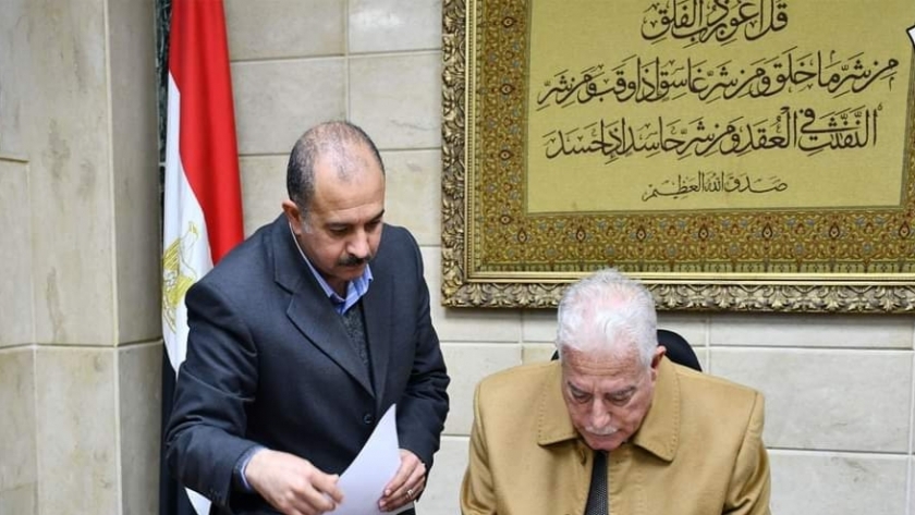 محافظ جنوب سيناء يوقع على قرارات جديدة للتصالح