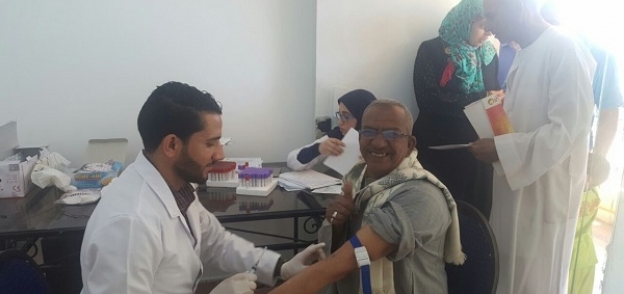 ‎الصحة : الكشف على 6500 مواطن ب17 محافظة فى أول ايام حملة "فيروس سي"