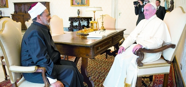 بابا الفاتيكان مع شيخ الأزهر "أرشيفية"