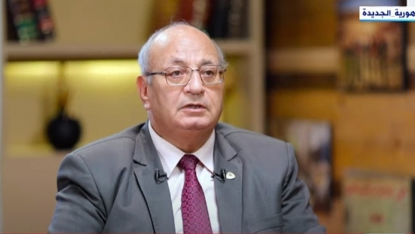 الدكتور جمال شقرة أستاذ التاريخ المعاصر في جامعة عين شمس