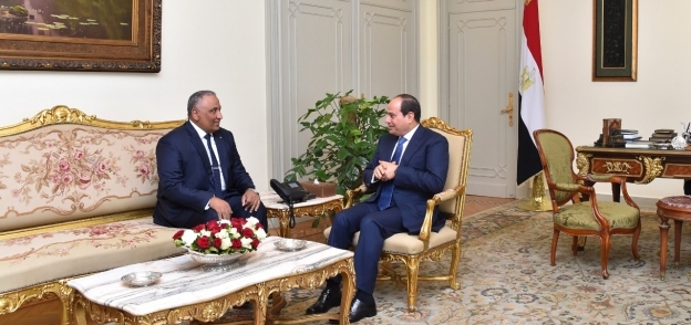 الرئيس السيسي مع رئيس هيئة الرقابة الإدارية