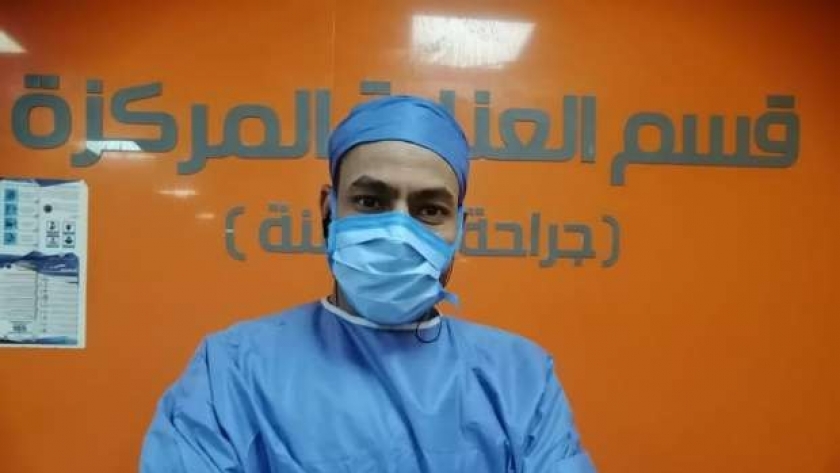 أحمد عبدالفتاح، مشرف التمريض بالعناية المركزة