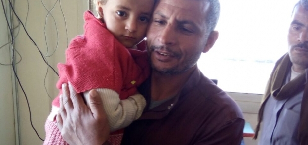"أمن الفيوم" يعيد طفلة مختطفة من بني سويف لأهلها قبل سدادهم للفدية للخاطفين