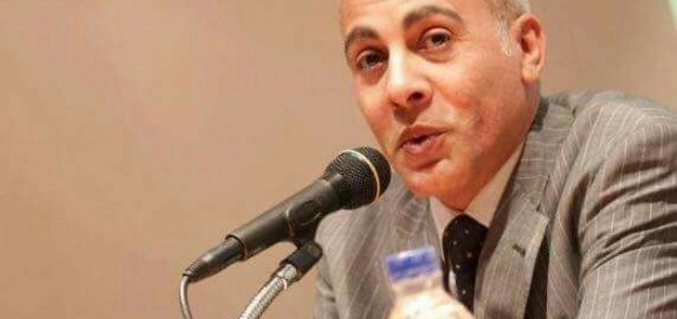 الدكتور عبد الناصر ياسين عميد كلية الآثار بسوهاج