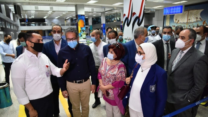 وزراء الصحة والطيران والسياحة يتفقدون الحجر الصحي بمطار الغردقة الدولي