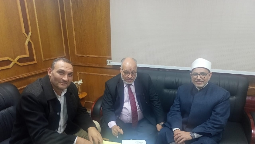 رئيس جامعة الأزهر مع رئيس الجامعة الأسبق