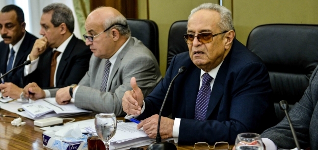 المستشار بهاء أبو شقه رئيس اللجنة التشريعيه بمجلس النواب