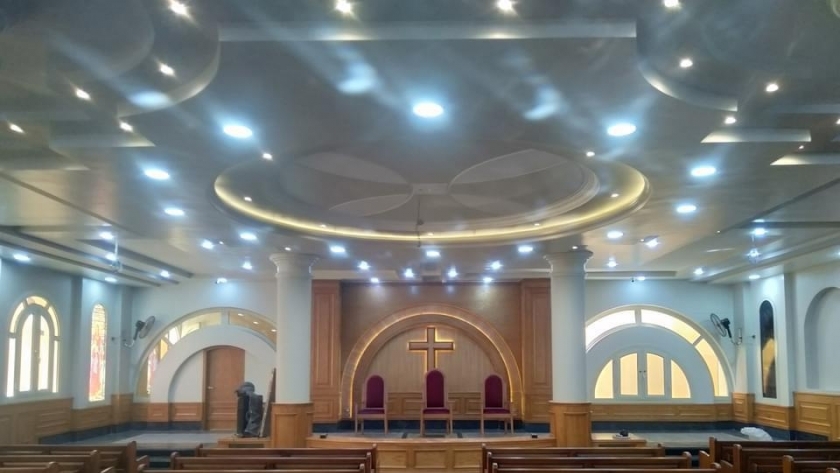 افتتاح الكنيسة الإنجيلية بالكوم الأخضر بالمنيا بعد تجديدها بالكامل