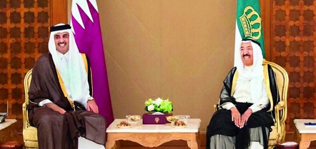 أمير الكويت و«تميم» فى لقاء سابق لبحث الأزمة القطرية «صورة أرشيفية»
